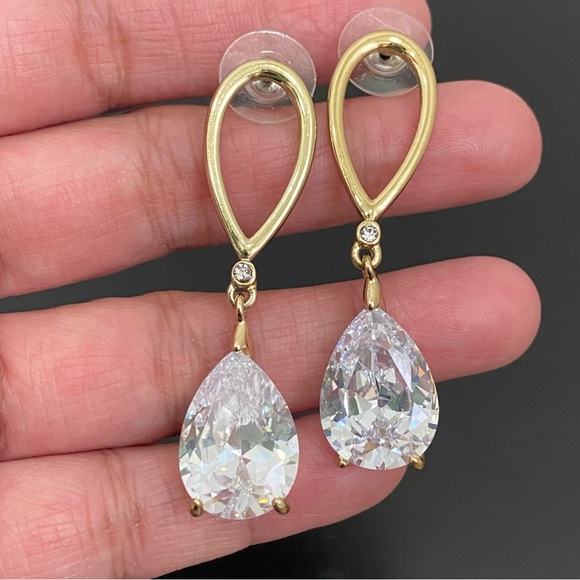 Unsigned Gold-tone Large Crystal Glass Teardrop 11mm Dangling Drop Earrings 12g - Picture 6 of 14